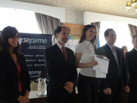 El Ministerio de Industria entregó préstamos de honor a 63 jóvenes emprendedores en Corrientes